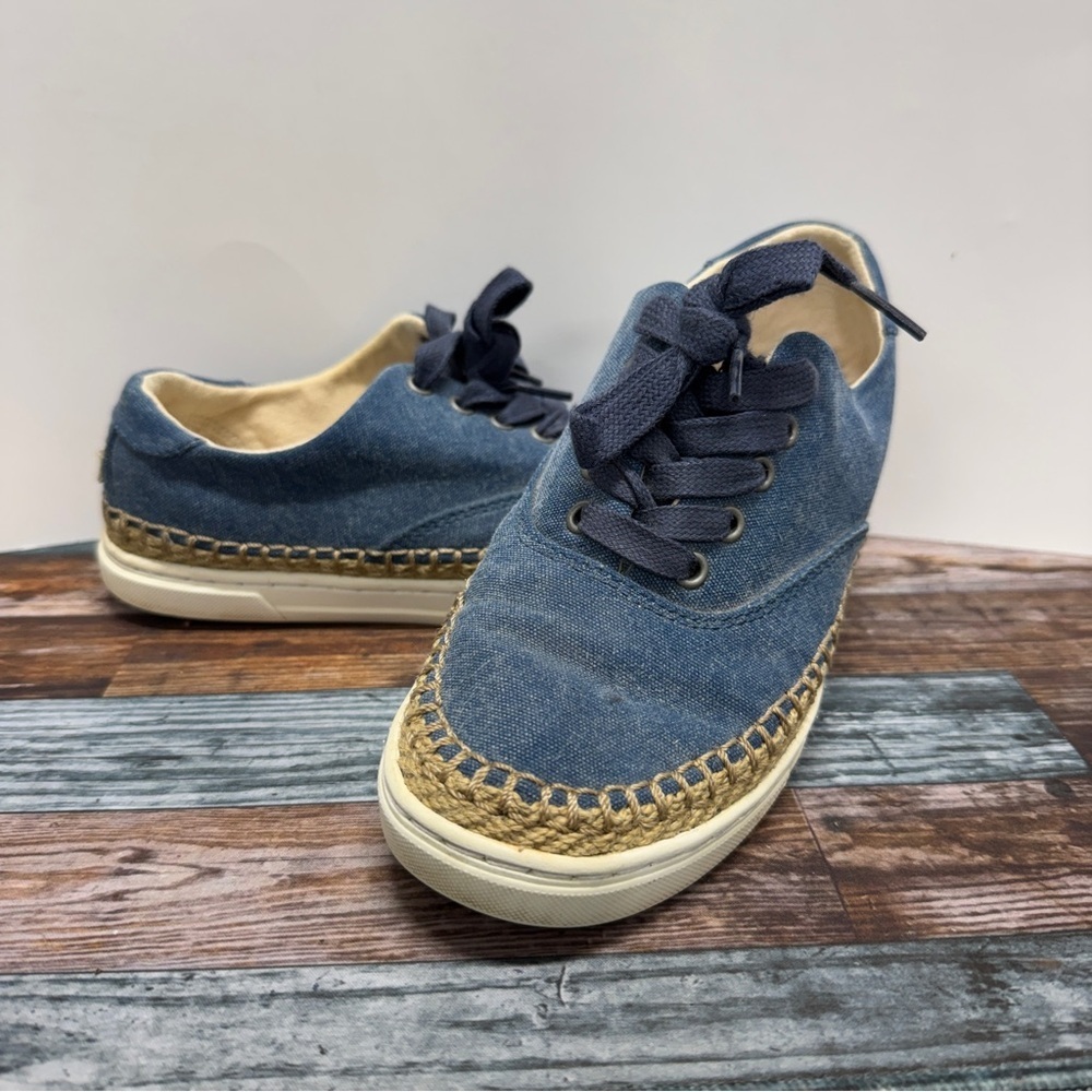 UGG Navy and Cream Womensy Lace-Up Casual Sneakers Size 6